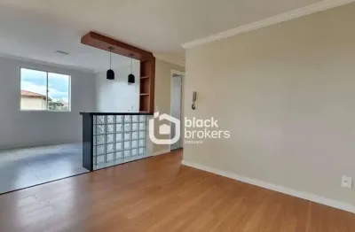 Apartamento reformado com 2 dormitórios, sala e cozinha integrada, banheiro social e uma vaga de garagem