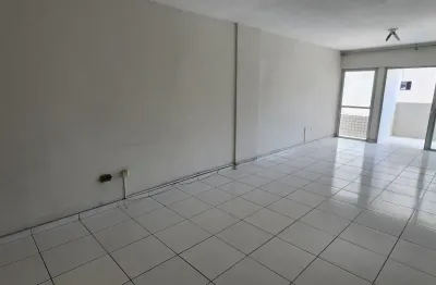 Apartamento com 110 m²  e 3 quartos, sendo 1 suíte, 1 vaga de garagem coberta