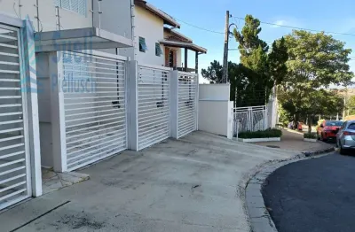 Apartamento em Indaiatuba-boa localização-colégio progresso-vago-piso porcelanato-2 dormitórios-cozinha americana planejada-1 vaga-valor R$420.000,00.