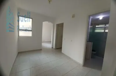 Apartamento no conjunto habitacional bandeirantes-jardim pacaembu-1º andar-ótimo local-pucc-unimart shopping-ampla área verde-valor venda 270.000,00.