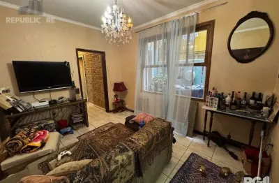 Apartamento à venda na cidade baixa: 71m² com 3 dormitórios/quartos disponíveis.