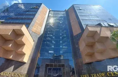 Escritório à venda no bairro cidade baixa com área útil de 34m² disponível.