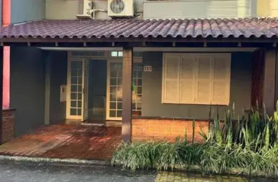 Casa em condomínio à venda no bairro cavalhada com 122m² e 2 dormitórios/quartos.