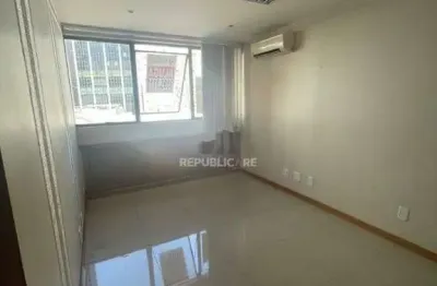 Escritório para alugar no centro histórico com 116 m² de área útil disponível