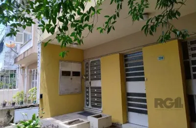 Casa residencial à venda no bairro rio branco com 230 m² e 2 dormitórios.