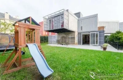 Casa residencial à venda no bairro teresópolis com 333 m² e 3 quartos.