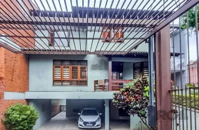 Casa residencial à venda no bairro teresópolis com 225 m² e 4 dormitórios/quartos.