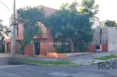 Casa residencial à venda no bairro teresópolis com 3 dormitórios e 180 m² de área útil