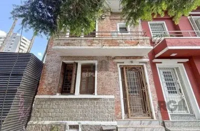 Casa residencial à venda no menino deus com 3 dormitórios e 130 m² de área útil