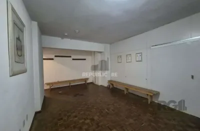 Escritório à venda no centro histórico com 60m² de área útil disponível agora!