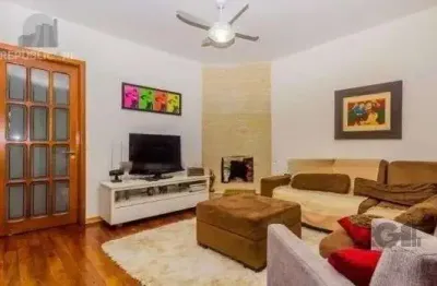 Casa residencial à venda no bairro petrópolis com 470 m² e 7 dormitórios/quartos.