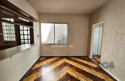 Apartamento à venda, 58m², 2 dormitórios no bairro cidade baixa. oportunidade!