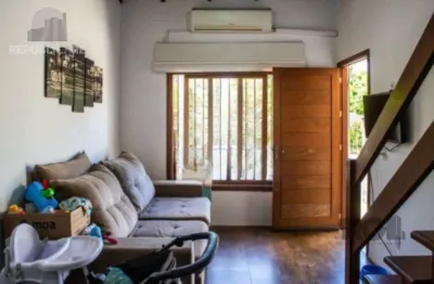 Casa residencial à venda no bairro Hípica com 80 m² e 3 dormitórios/quartos.