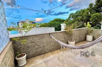 Cobertura à venda no bairro são joão com 126m² e 2 dormitórios/quartos disponíveis.