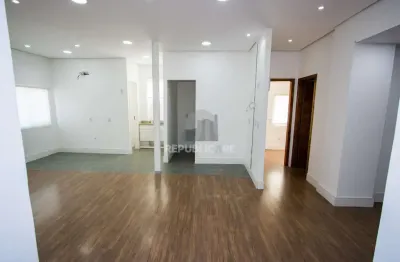 Ponto comercial/loja à venda no menino deus com 157m² de área útil disponível