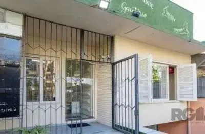 Casa residencial à venda no bairro petrópolis com área de 230m² e 3 dormitórios.