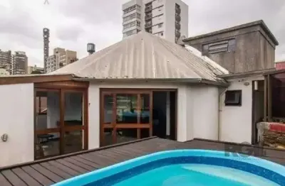 Cobertura à venda no bairro petrópolis com 207 m² e 2 dormitórios/quartos disponíveis