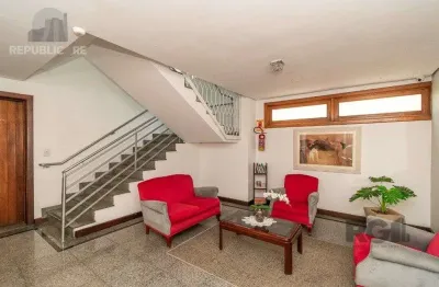 Apartamento à venda com 64 m² e 2 dormitórios em cidade baixa. oportunidade!