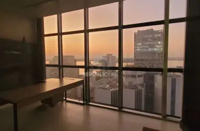 Escritório à venda no centro histórico com 273 m² de área útil disponíveis