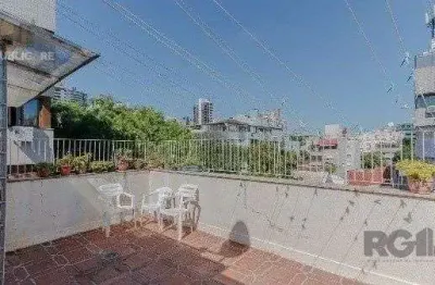 Apartamento cobertura à venda no bairro petrópolis com 156 m² e 2 dormitórios.