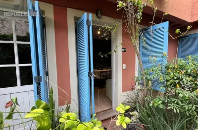 Apartamento à venda na cidade baixa com 48 m² e 1 dormitório/quarto disponível.