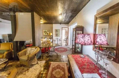 Casa residencial à venda no bairro cristal com 400 m² e 3 dormitórios/quartos.