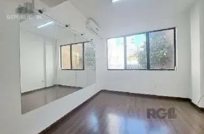 Escritório à venda na cidade baixa com 65m² - oportunidade única no mercado!