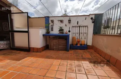 Apartamento cobertura à venda em petrópolis com 77m² e 2 dormitórios/quartos.