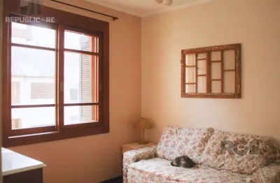 Apartamento à venda no bairro cidade baixa com 59 m² e 2 dormitórios/quartos disponíveis.