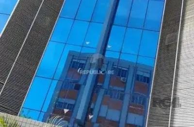 “escritório à venda no centro histórico com excelente área útil disponível'