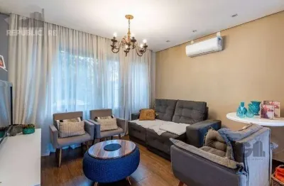 Casa residencial à venda no bairro Hípica com 165m² e 3 dormitórios/quartos.