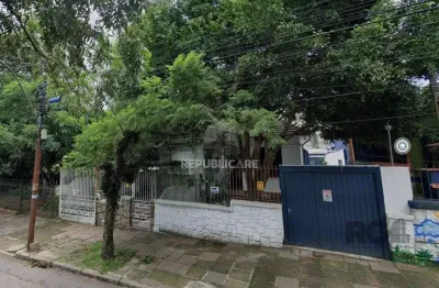 Imóvel à venda: casa residencial com 6 dormitórios no bairro teresópolis e 300 m² úteis.