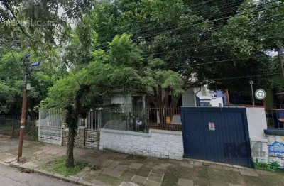 Casa residencial à venda em teresópolis com 300 m² e 6 dormitórios/quartos.