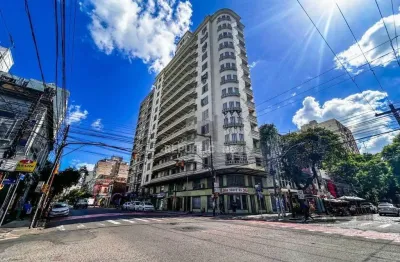 Apartamento à venda na cidade baixa, 1 dormitório e 42 m² de área útil disponível.