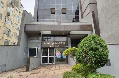 Escritório à venda no bairro Floresta com 112 m² de área útil disponível.