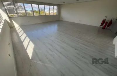 Escritório à venda no centro histórico com 57 m² de área útil disponível