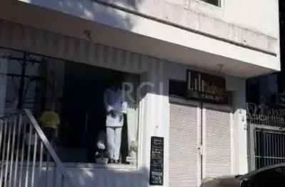 Casa residencial à venda no menino deus com 250 m² e 4 dormitórios/quartos disponíveis.