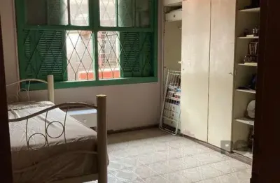 Terreno em medianeira à venda, área disponível para construção e investimento.