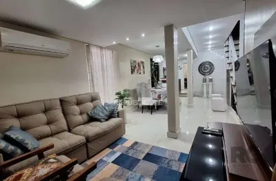 Casa residencial à venda no centro histórico com 128 m² e 2 dormitórios/quartos.