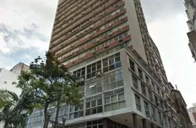 Escritório à venda no centro histórico com 48 m² de área útil disponível.