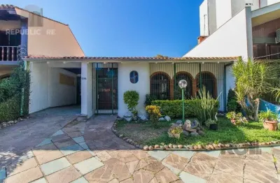 Casa residencial à venda com 200 m² e 3 dormitórios localizados no bairro cristal.