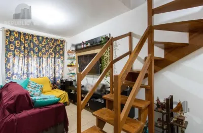 Cobertura à venda no centro histórico com 2 dormitórios e 69 m² de área útil