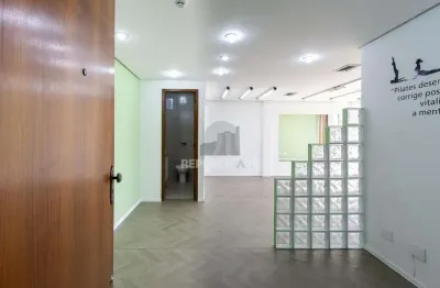 Escritório à venda no bairro menino deus com 35 m² de área útil disponível.