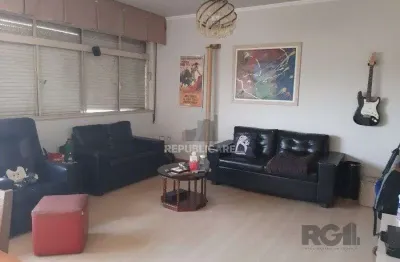 Apartamento à venda na cidade baixa com 120m² e 3 dormitórios/quartos disponíveis