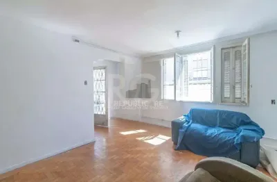 Casa residencial à venda no bairro azenha com 275 m² e 3 dormitórios/quartos.