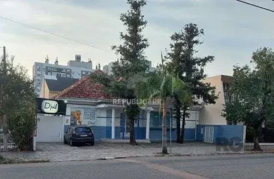 Casa residencial à venda no bairro higienópolis com 354 m² e 4 dormitórios/quartos.