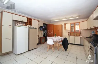 Casa residencial à venda no bairro teresópolis com 526 m² e 4 dormitórios/quartos.