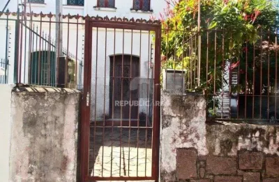 Casa residencial à venda no bairro menino deus com 3 dormitórios e 127 m² de área útil