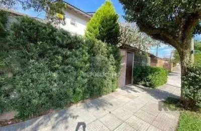 Casa residencial à venda no bairro teresópolis com 197 m² e 3 dormitórios/quartos.