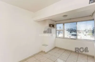 Cobertura à venda com 150m², 3 dormitórios no bairro azenha - oportunidade!